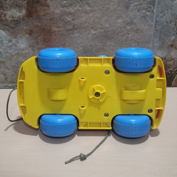 Vintage Mickey Mouse Driving Red Car Pull Mees Toy Car Kohner Bros - Picture 6 of 12